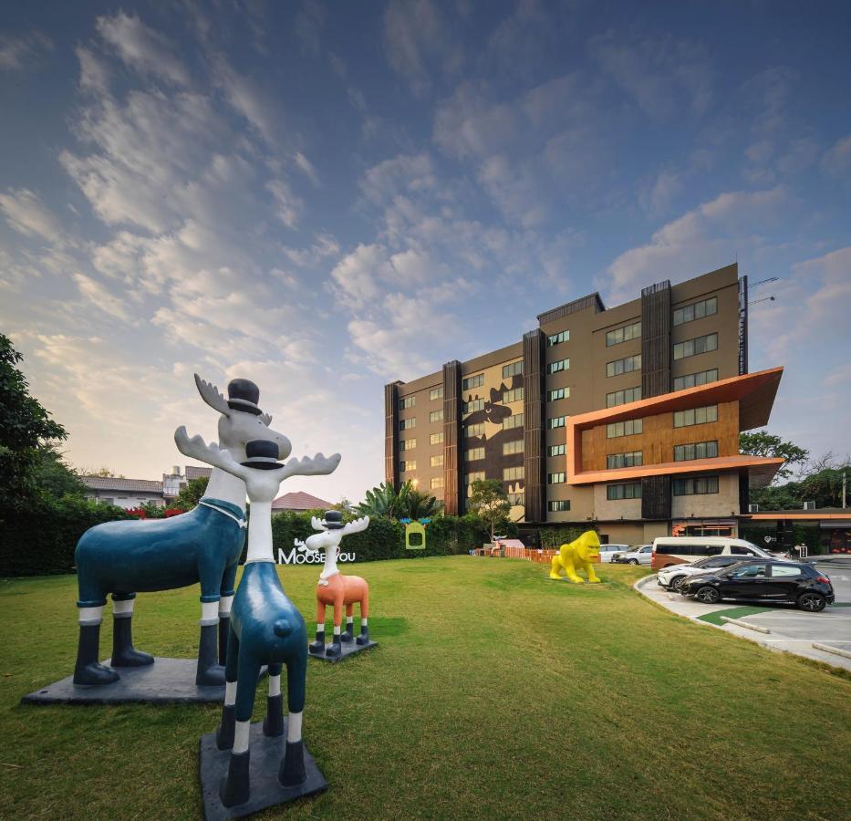 Moose Hotel Chiangmai Чиангмай Екстериор снимка