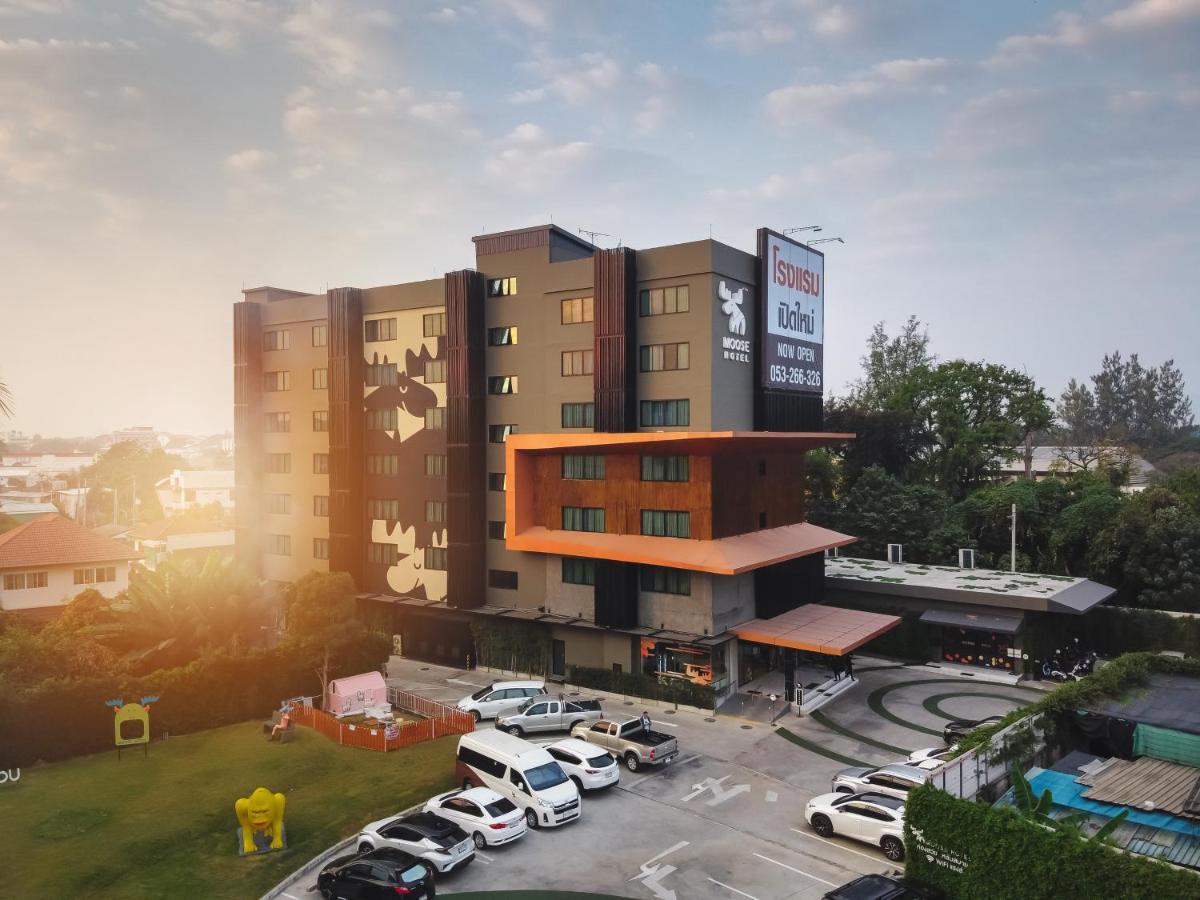 Moose Hotel Chiangmai Чиангмай Екстериор снимка