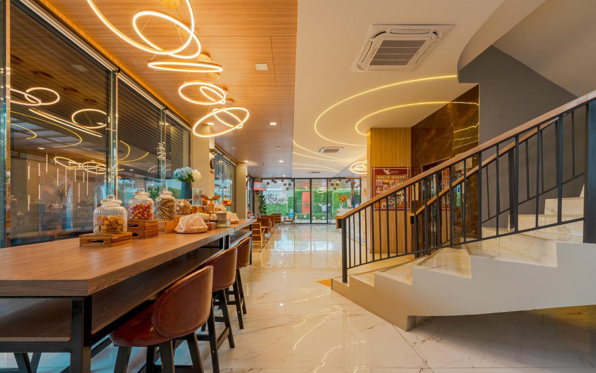Moose Hotel Chiangmai Чиангмай Екстериор снимка