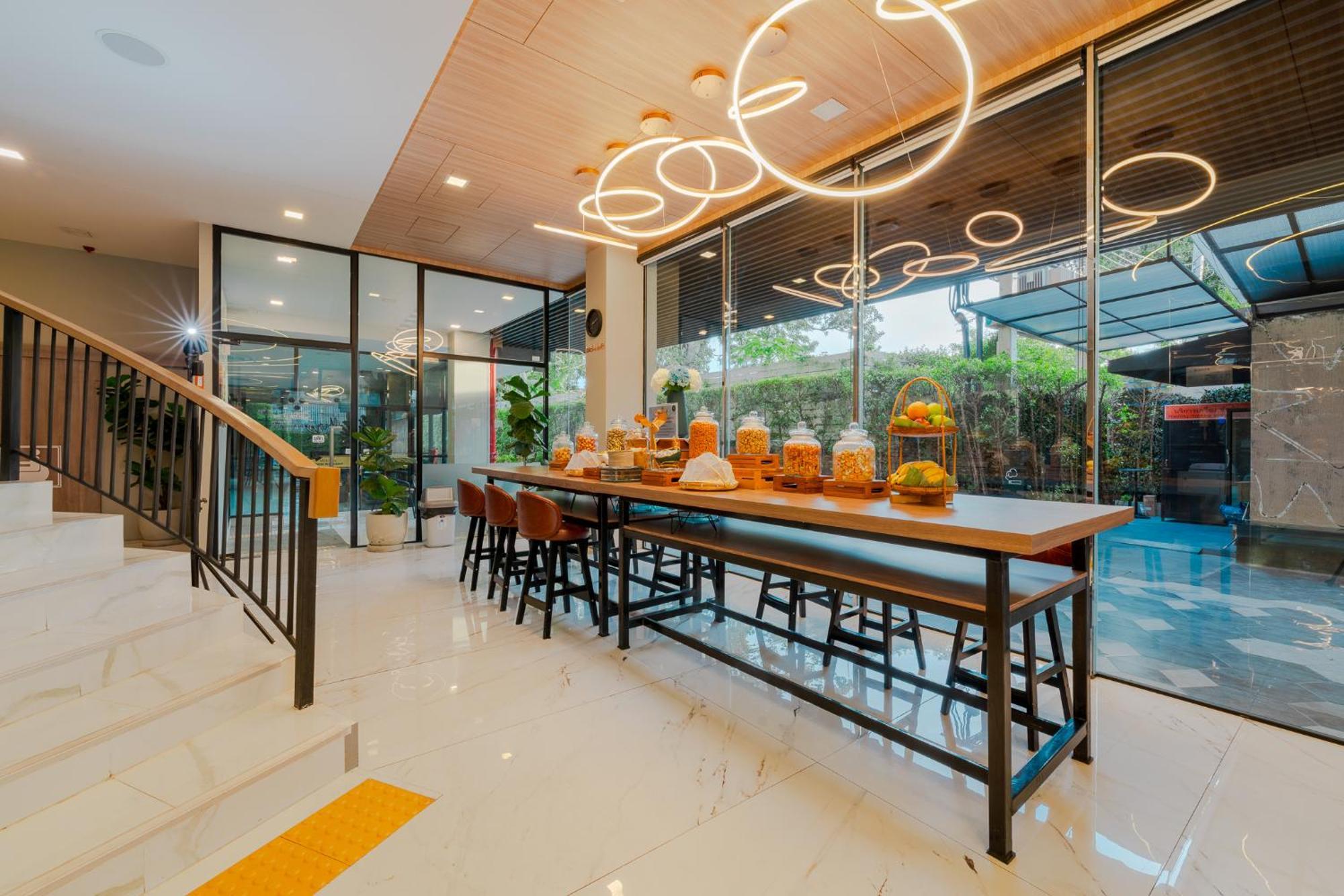 Moose Hotel Chiangmai Чиангмай Екстериор снимка