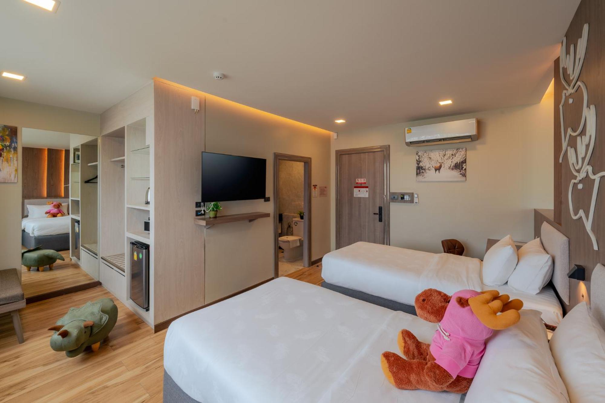 Moose Hotel Chiangmai Чиангмай Екстериор снимка