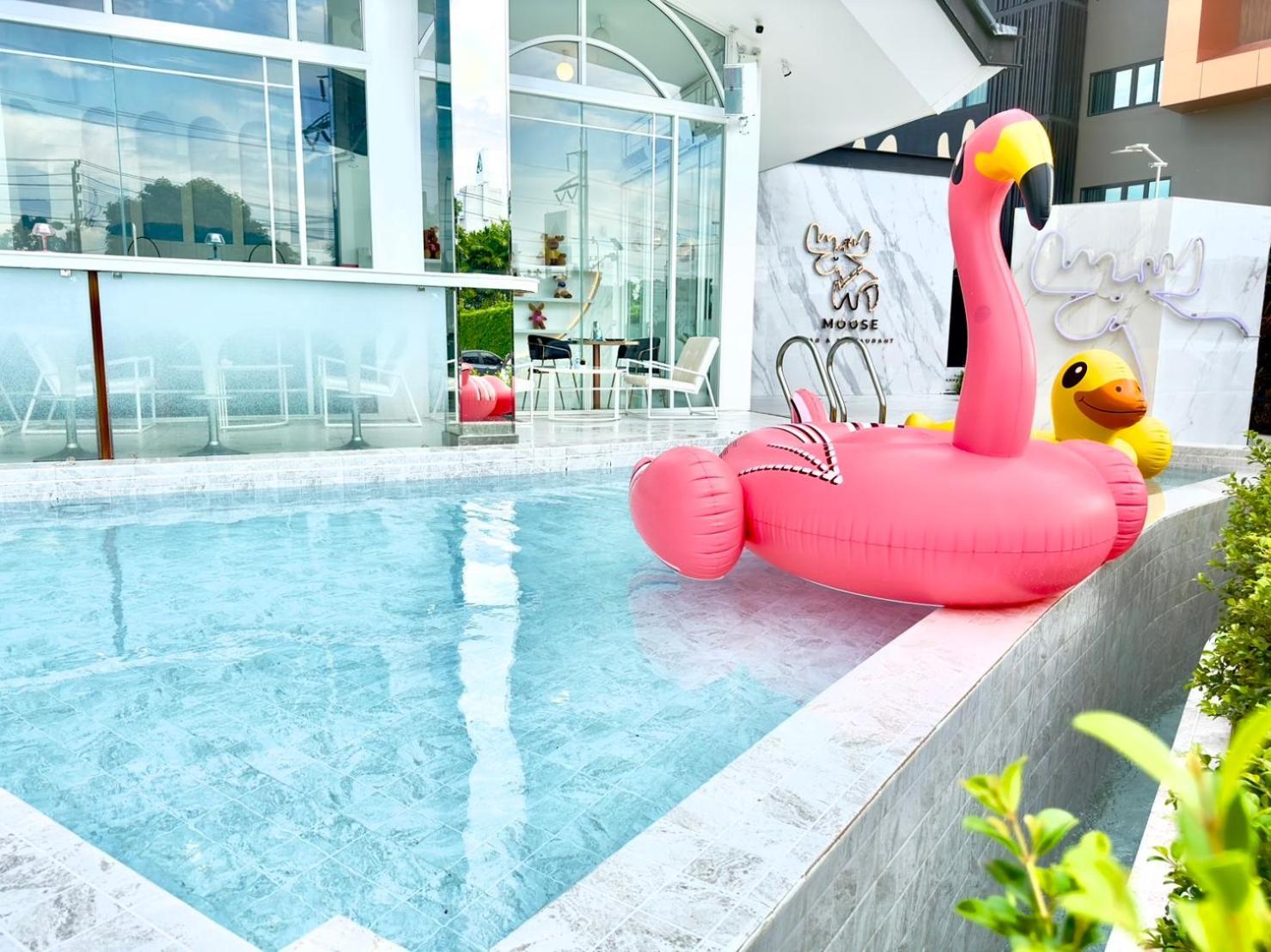 Moose Hotel Chiangmai Чиангмай Екстериор снимка