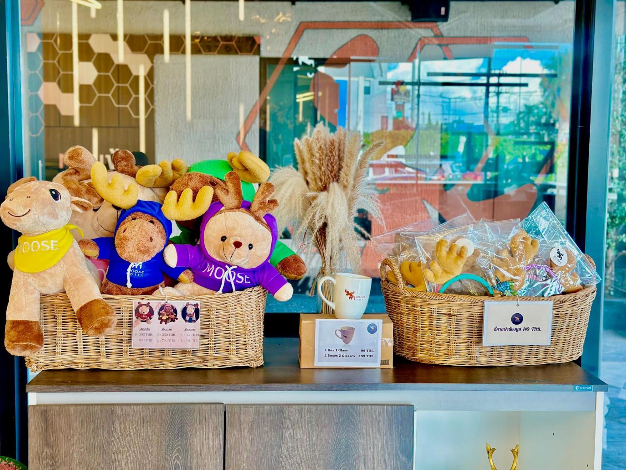 Moose Hotel Chiangmai Чиангмай Екстериор снимка