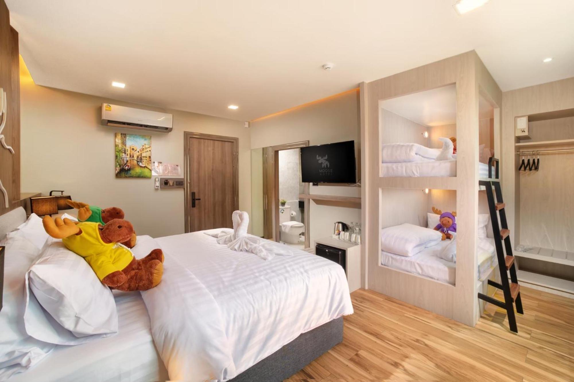 Moose Hotel Chiangmai Чиангмай Екстериор снимка